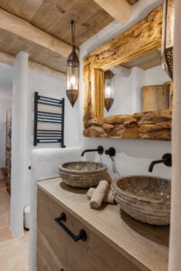 Modern bathroom Casa Aduar 22 – holiday apartment Marbella