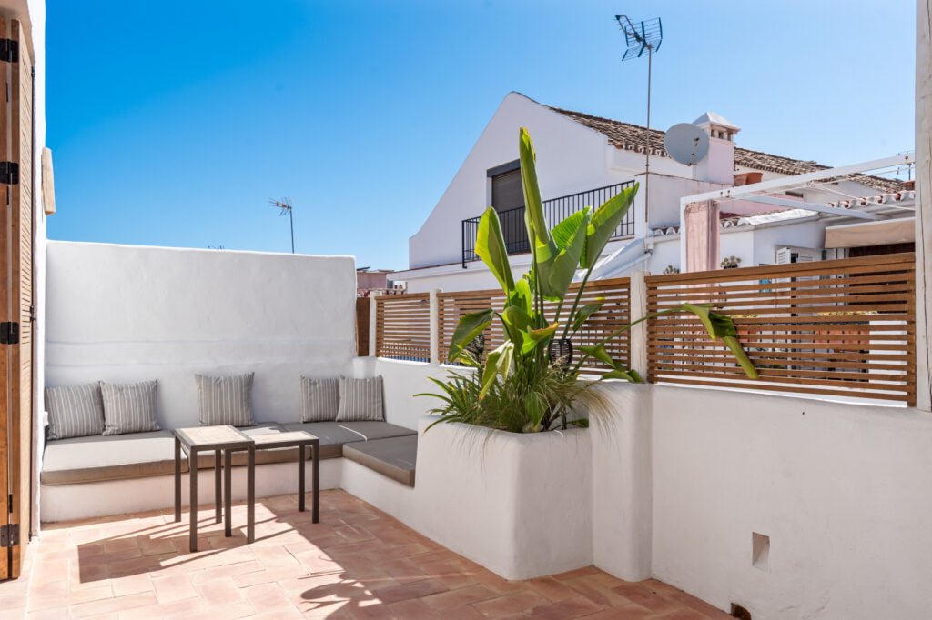 Casa Aduar 22 rooftop terrace with tropical plants in Marbella Old Town
