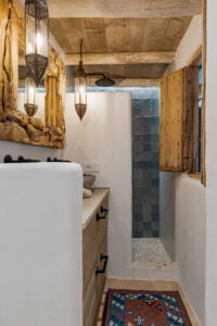 Modern bathroom Casa Aduar 22 – holiday apartment Marbella