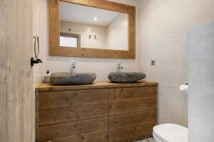 Bathroom with double sink vanity – Jardín de los Pinos Marbella