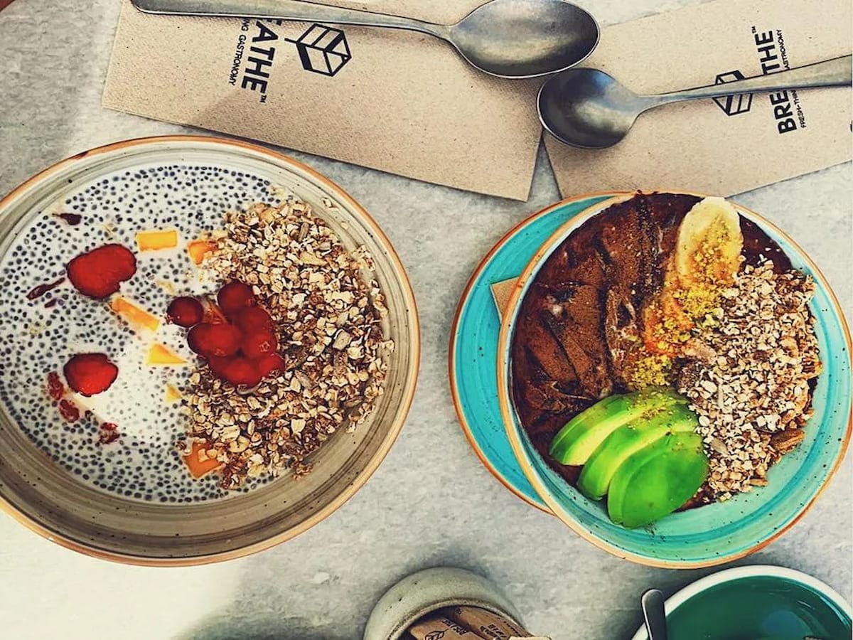Ground Marbella – specialty coffee and brunch café with vegan and healthy options