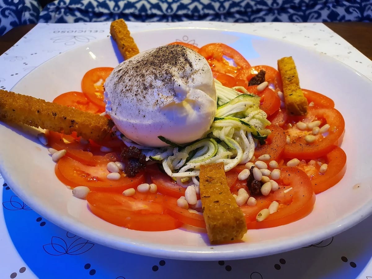 Celicioso Marbella – gluten-free breakfast café with cakes, bowls, smoothies and juices