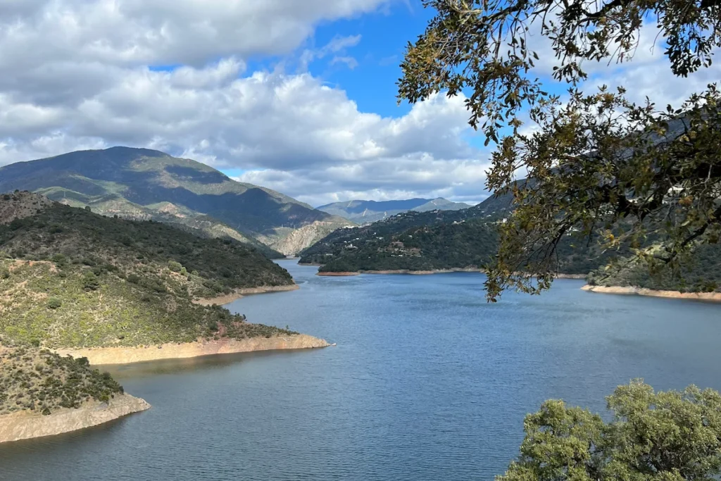 Embalse de la Concepción lake near Istán with mountain views above Marbella